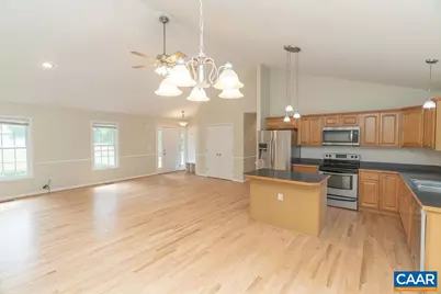 1166 Georgia Creek Rd, Scottsville, VA 24590 - Photo 9
