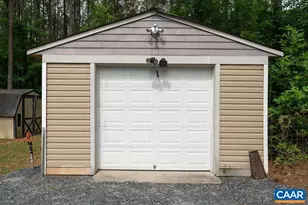 1166 Georgia Creek Rd, Scottsville, VA 24590 - Photo 33