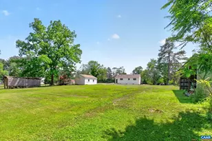1546 Thomas Jefferson Pkwy, Charlottesville, VA 22902 - Photo 33
