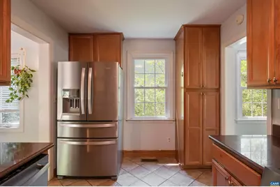 1614 Rose Hill Dr, Charlottesville, VA 22903 - Photo 9