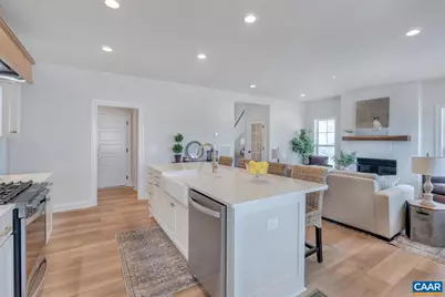 890 Renee Ln, Charlottesville, VA 22901 - Photo 5