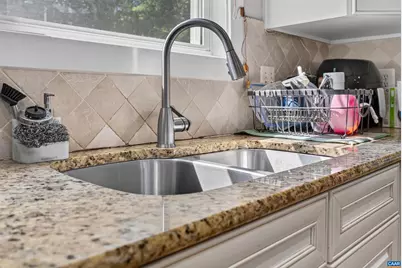 1565 Newcastle Ct, Charlottesville, VA 22911 - Photo 11
