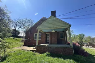 912 St Charles Ave, Charlottesville, VA 22901 - Photo 3