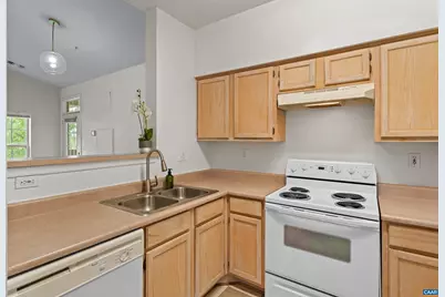 1055 Weybridge Ct, Charlottesville, VA 22911 - Photo 7