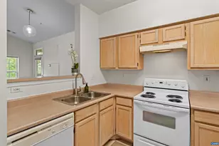 1055 Weybridge Ct, Charlottesville, VA 22911 - Photo 7