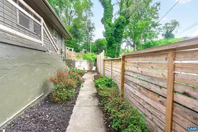 1408 Baker St #B, Charlottesville, VA 22903 - Photo 3