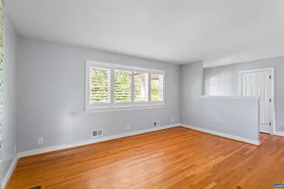 8005 Washington Ct, Charlottesville, VA 22911 - Photo 7