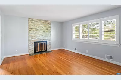 8005 Washington Ct, Charlottesville, VA 22911 - Photo 5