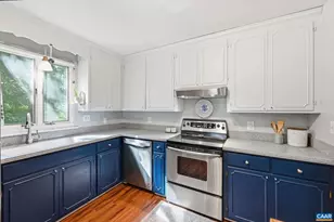 539 Woodmont Dr, Charlottesville, VA 22901 - Photo 9