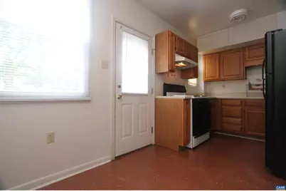 909 Forest St, Charlottesville, VA 22903 - Photo 5