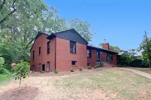 2305 Wayne Ave, Charlottesville, VA 22901 - Photo 3