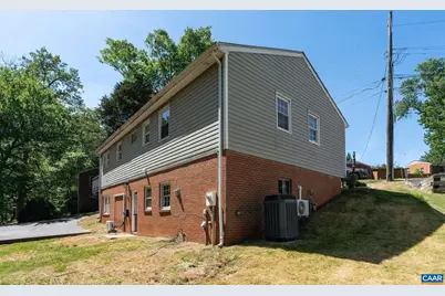 2208 Banbury St, Charlottesville, VA 22901 - Photo 3