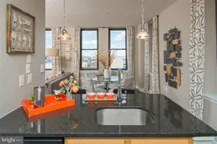 7 N Calvert St, Baltimore, MD 21202 - Photo 25