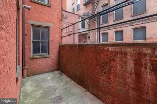 10 W Madison St, Baltimore, MD 21201 - Photo 31