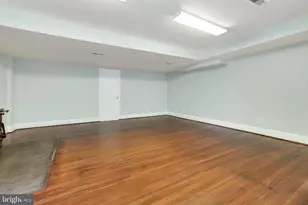 10 W Madison St, Baltimore, MD 21201 - Photo 17