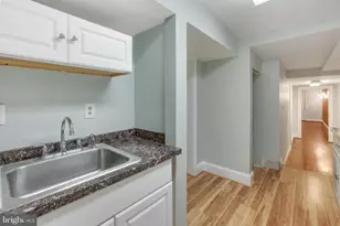 10 W Madison St, Baltimore, MD 21201 - Photo 25