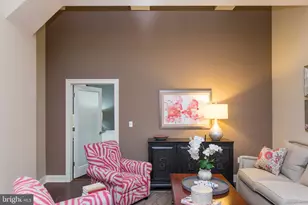 7 N Calvert St, Baltimore, MD 21202 - Photo 79