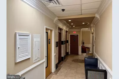 8 South #303, Baltimore, MD 21202 - Photo 3