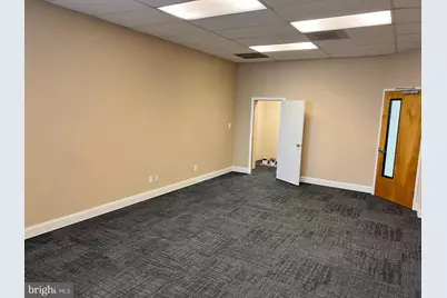 8 South #303, Baltimore, MD 21202 - Photo 5