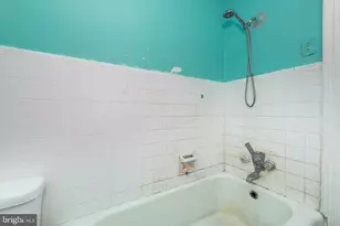 609 Melville Ave, Baltimore, MD 21218 - Photo 17