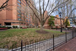 35 Andrew Pl, Baltimore, MD 21201 - Photo 27