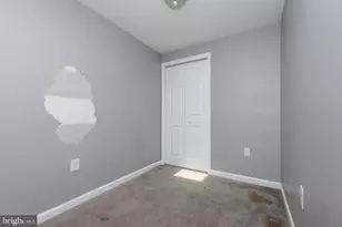 2110 E Hoffman St, Baltimore, MD 21213 - Photo 19