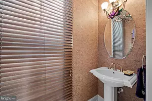 2323 Boston St, Baltimore, MD 21224 - Photo 41