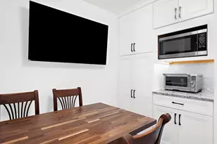 10 E Lee St, Baltimore, MD 21202 - Photo 13