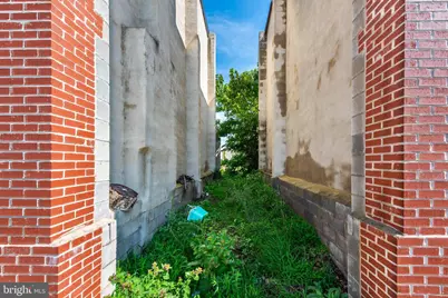 2102 E Hoffman Street, Baltimore, MD 21213 - Photo 1