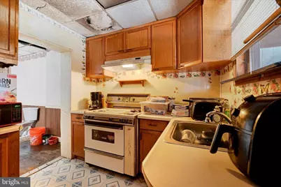 729 E 37th Street, Baltimore, MD 21218 - Photo 13