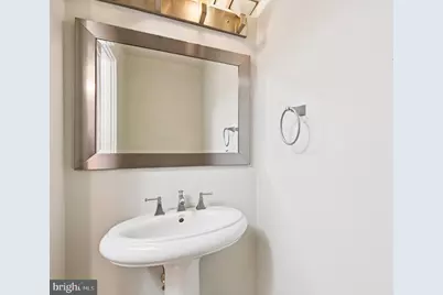 1400 Lancaster Street #902, Baltimore, MD 21231 - Photo 15