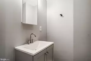2505 Hollins St, Baltimore, MD 21223 - Photo 11