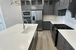 2512 W Peninsula Dr, Baltimore, MD 21230 - Photo 5