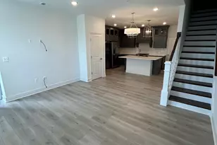 2512 W Peninsula Dr, Baltimore, MD 21230 - Photo 3