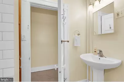 2511 N Calvert Street, Baltimore, MD 21218 - Photo 9