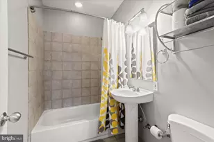 916 S Clinton St, Baltimore, MD 21224 - Photo 23