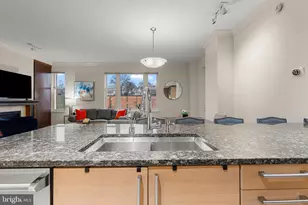 801 Key Hwy, Baltimore, MD 21230 - Photo 19