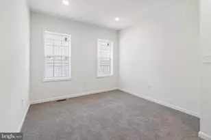 912 N Milton Ave, Baltimore, MD 21205 - Photo 25