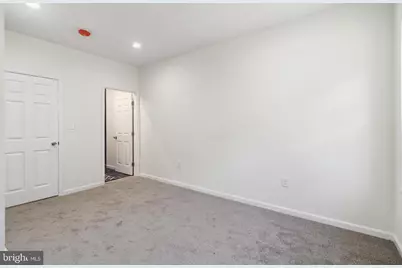 912 N Milton Avenue, Baltimore, MD 21205 - Photo 29