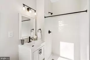 2010 N Longwood St, Baltimore, MD 21216 - Photo 27