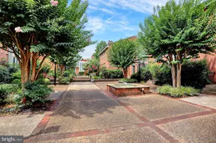 211 Bolton Pl, Baltimore, MD 21217 - Photo 9