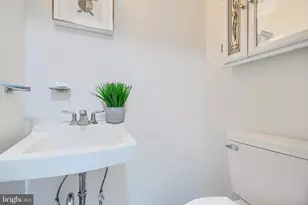 211 Bolton Pl, Baltimore, MD 21217 - Photo 19