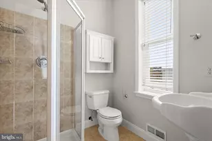 830 S Clinton St, Baltimore, MD 21224 - Photo 27