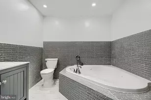 703 George St, Baltimore, MD 21201 - Photo 23