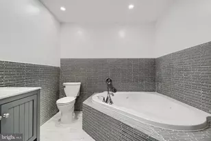 703 George St, Baltimore, MD 21201 - Photo 23