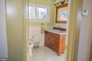 311 E Lake Ave, Baltimore, MD 21212 - Photo 37