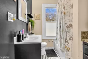 2546 Druid Park Dr, Baltimore, MD 21215 - Photo 17