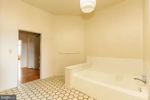 2738 St Paul St, Baltimore, MD 21218 - Photo 17