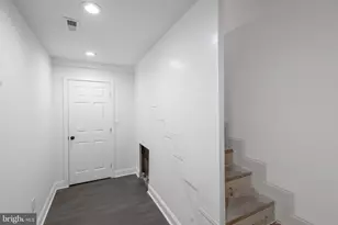 3905 8th St, Baltimore, MD 21225 - Photo 9