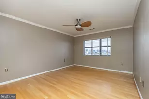 2702 Lighthouse Point E, Baltimore, MD 21224 - Photo 11